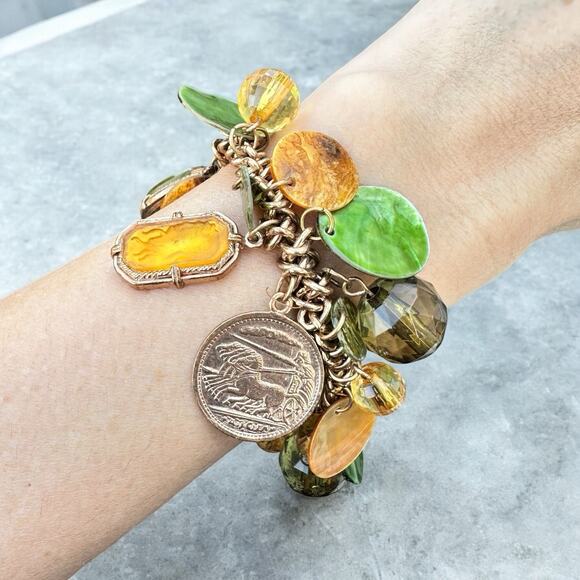 Vintage Charm Stretch Bracelet Green Yellow Cameo Coin Gold Tone Dangles Boho - Picture 8 of 8